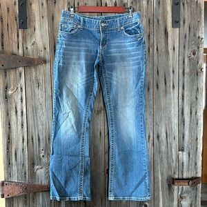 Maurice’s jeans size 7/8 short boot cut